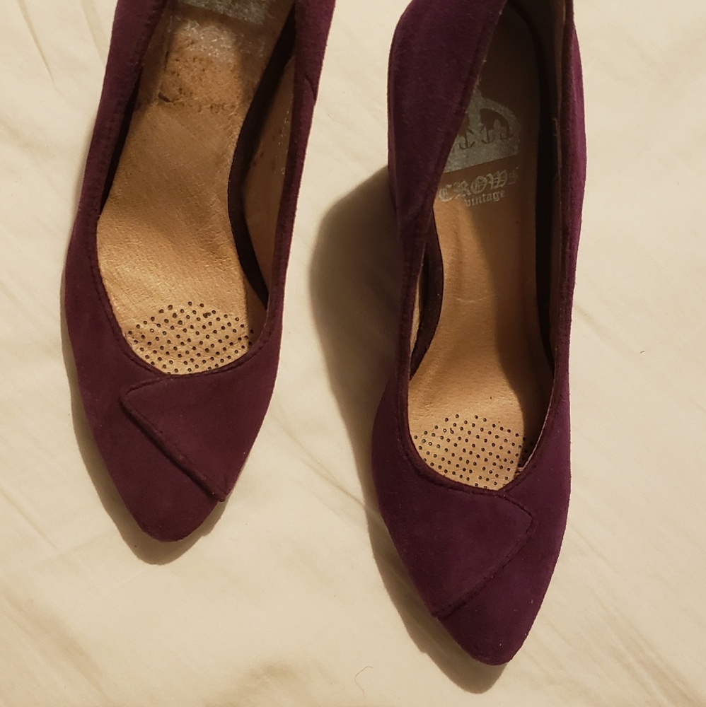 Sexy maroon wedge